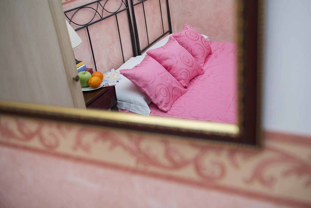 Obelus Bed & Breakfast Rome Bagian luar foto